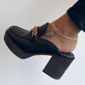 Franco Sarto Black Slip on Clogs(Size 9M)